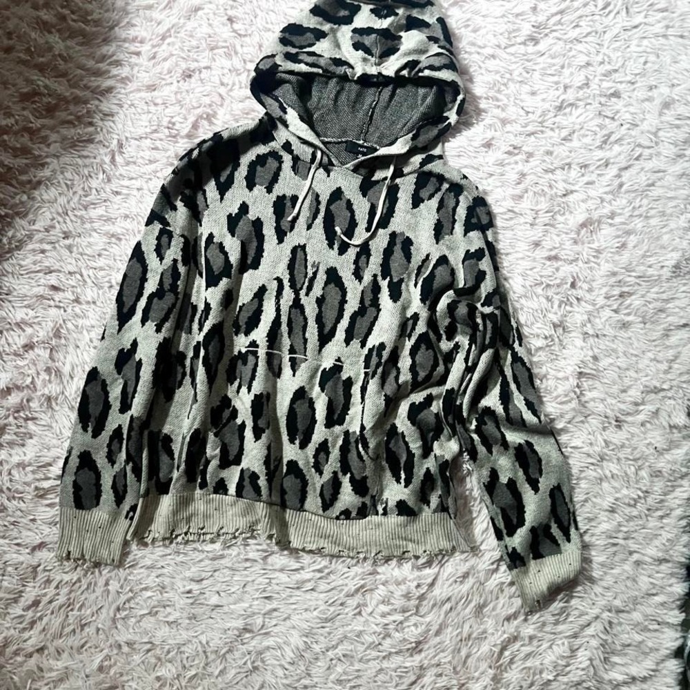 Monochrome Animal Print Cheetah Distressed Hooded Sweater Women M Country Rustic